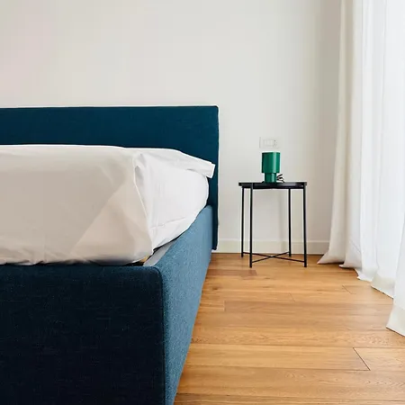 Comecasa Porta Romana Terraced& Palestra Apartment